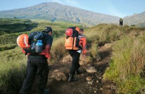Em Rinjani, o destino dos alpinistas suíços ainda é misterioso Em Rinjani, o destino dos alpinistas suíços ainda é misterioso