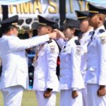 Em nome do governo, o ministro do Interior inaugurou 1.110 Pamong Praja Muda Ipdn Force xxxii
