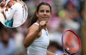 Emma Navarro supera a defesa do mestre Wimbledon Barbor Krejcikov na terceira rodada Emma Navarro, dos EUA, celebra a vitória na terceira rodada de singles femininos de Barbor Krejcikov da República Tcheca no Campeonato de Tênis de Wimbledon em Londres, sábado, 5 de julho de 2025.