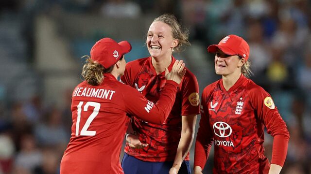 Eng-W vs. Ind-W, 3-T20i: a Inglaterra ganha o último thriller de bola para vencer a Índia com cinco corridas, nega uma série de vitória

