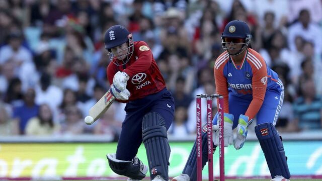 Eng-W vs. Ind-W: Capitão da Inglaterra Nat Skiver Burne para perder o restante da série T20 com lesão; Bomont chamou Skipper

