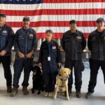 Equipe de resgate em Bay Area, Search Dogs, que são usados ​​para o Texas, no meio de inundações fatais