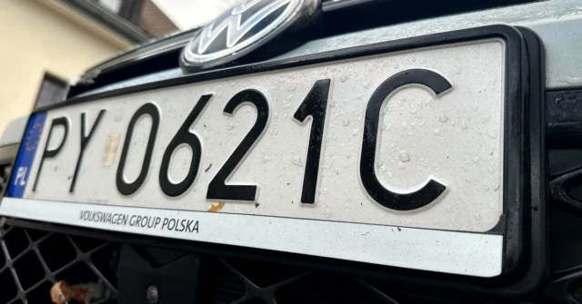 Esta taxa é uma obrigação até 25 de julho. Eles tiram fotos de carros e enviam chamadas

