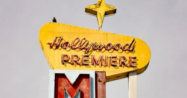 Este motel de Hollywood em resumo obtém um novo status brilhante: o monumento histórico

