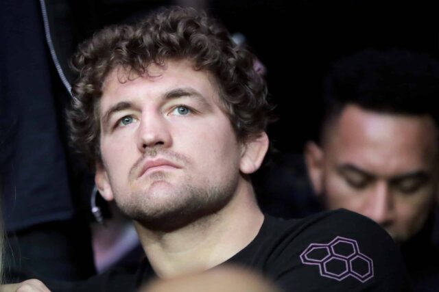 Após um caso violento de pneumonia, o ex -lutador olímpico e a estrela do MMA Ben Askren, que foi levado ao hospital em Wisconsin, disse que tinha um transplante de pulmão duplo em um artigo de mídia social na quarta -feira e estava em cura.