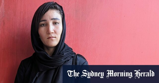 Bebeu Rahimi Farhangdost para deixar a Indonésia para a Austrália.