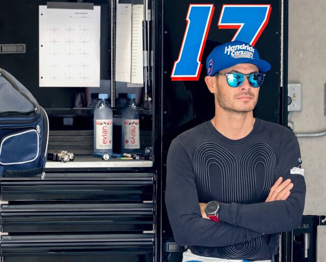 Kyle Larson usa #17 Arrow McLaren Chevrolet em Indianapolis Motor Speedway - Fonte: Getty