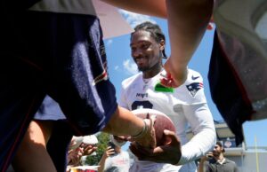 “Eu não vou montar montanha -russa”: Stefon Diggs é impiedosamente honesto à medida que a expectativa do retorno do WR das lágrimas da ACL aumenta March Madness Logo