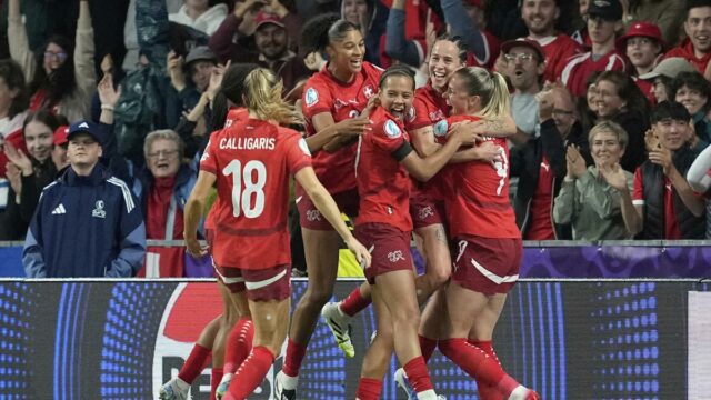 Euro 2025 das mulheres: a Suíça derrota a Islândia por 2 a 0 para manter vivos uma esperança nocaute

