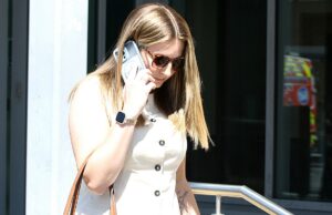 Ex -professor de educação física acusada de vários crimes sexuais contra 3 crianças Ex -professor de educação física acusada de vários crimes sexuais contra 3 crianças