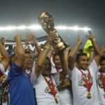 Excitante! Campeão do Leicester City Premier League 2015/16 Faces Persib Isl 2014 Campeão em Cingapura