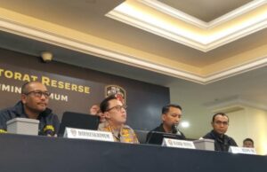 Exibido! O diplomata arya supostamente matou 2-8 horas antes de ser descoberto Exibido! O diplomata arya supostamente matou 2-8 horas antes de ser descoberto