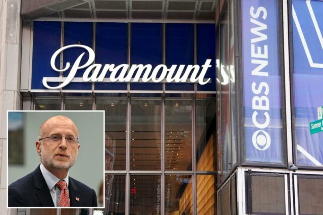 Sinal Paramount em sua sede de Nova York.