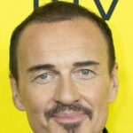Julian McVon Sube Cresi 1