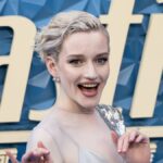 'Fantástico Quarteto: Primeira Estrela Julia Garner Critica de Silver Surfer' Genderswap '- Porque o espírito, não é um
