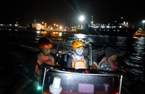 Ferry usando mais de 60 pessoas afundam na costa de Bali – com quatro mortos confirmados Duas pessoas morreram depois que uma balsa afundou na costa de Bali durante a noite