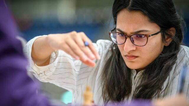 Fide Campeonato Mundial para Mulheres: Vantics esmaga Catherine Lago; Divya derrota Teodora Injact

