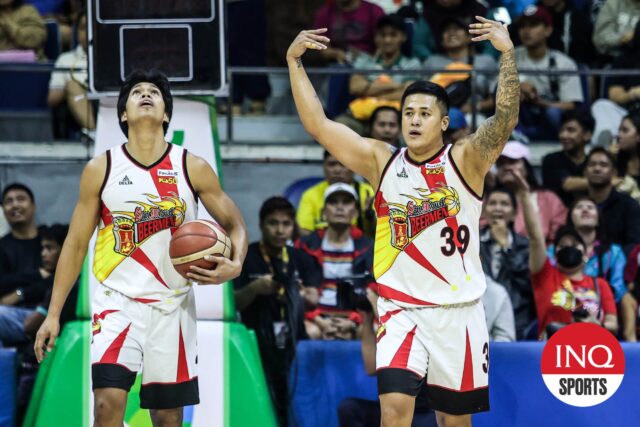 Jericho Cruz, de San Miguel Beermen, durante 5G