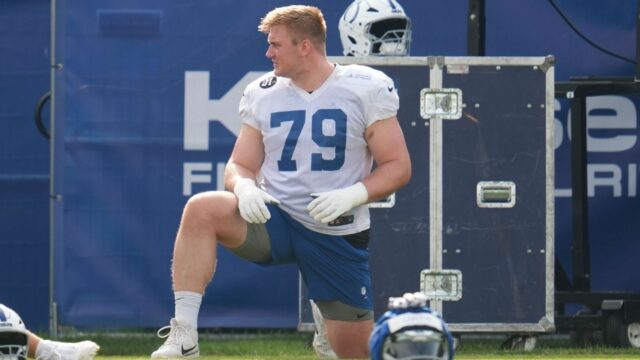 Fonte: Raimann de Colts Raimann Sinais de 4 anos, US $ 100 milhões

