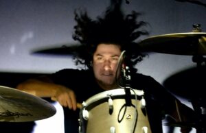 Foo Fighters e Nine Inch Nails são basicamente apenas com negociações negociadas Trump na cama com Devil, South Park 2025