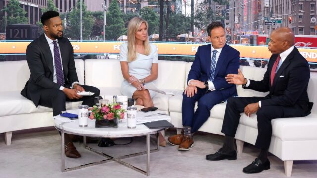 Fox News venceu a ABC, NBC no segundo trimestre de um foguete, mas a CBS ainda é um rei

