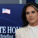 Gabbard sugere que Obama foi enviado à terra para investigação criminal; Que pessoas sobre conselhos constitucionais