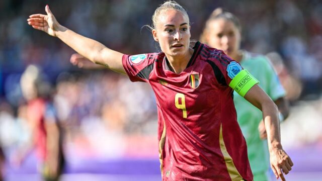 Gatilhador da Bélgica, Wullaert, pronto para dirigir da frente vs. Espanha

