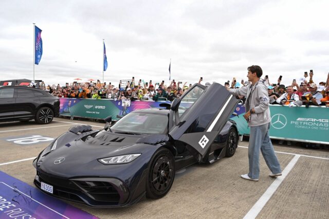 George Russell faz uma grande entrada para Silverstone na Ultra Rare Mercedes Hypercar mais de US $ 5 milhões

