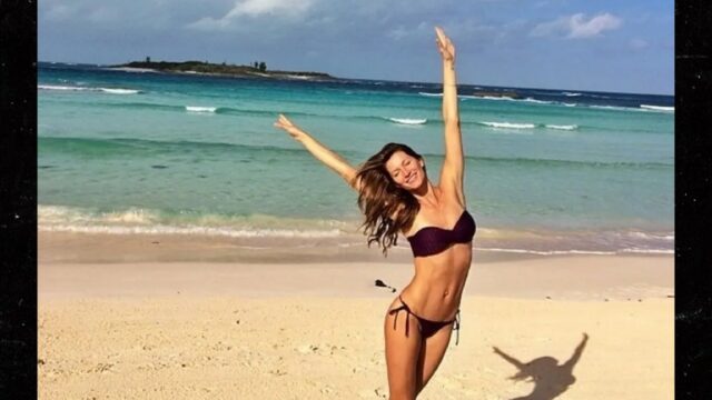 Gisele Büddchen é fotos quentes para experimentar o aniversário de 45

