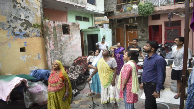 Grande 4,4 Jolts Jolute, Angels em Delhi


