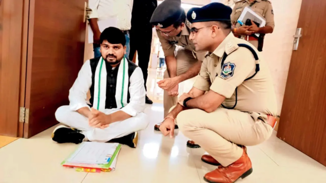 Gujarat Aut MLA detido à tentativa de assassino


