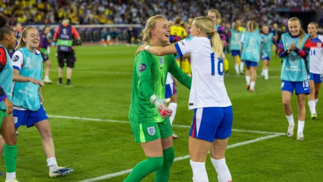 Hannah Hampton é a diferença no tiro estranho, mas a Inglaterra precisava de super-subs

