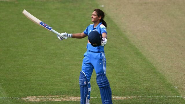 Harmanpreet Century, Kranti Seis Wicket levam Power India para vencer a série contra a Inglaterra

