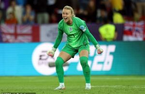 Herói de Narizado Bloody de Lionessa: Hannah Hampton é o goleiro monstruoso que forçou Mary Earps a pensão – e fará de tudo para ganhar o euro Hannah Hampton foi o jogador na partida quando a Inglaterra derrotou a Suécia na quinta -feira