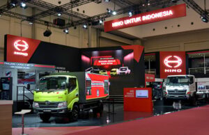 Hino cobre a tecnologia futura Hino cobre a tecnologia futura