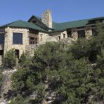 Historic Lodge em Grand Canyon destruído no Dragão Bravo Wildfire