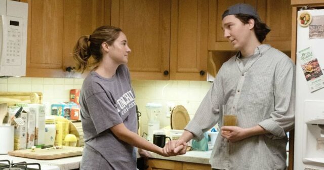 Charlie Plummer no hino nacional