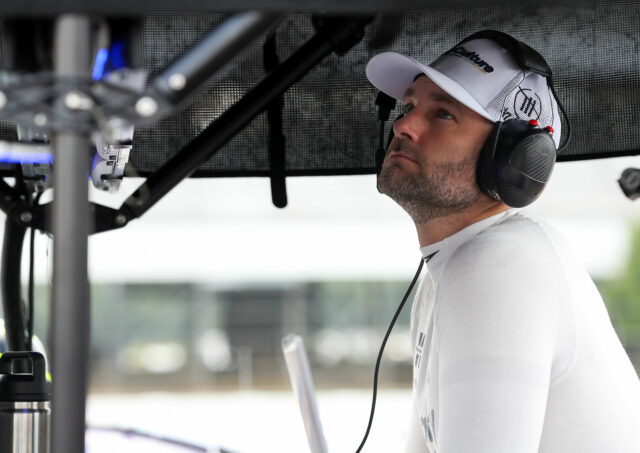 "I Feeling A Pop": Shane Van Gisbergen's Crew, quebra de costela, coleta de pulmões se espalha a lesão

