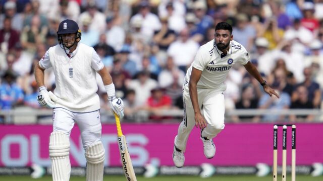 Ind v. Eng, 4º teste: Siraj sai em um campo com suspeita de lesão no tornozelo

