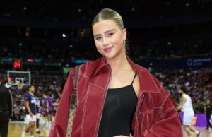 Influenciador chamado para usar a música de mandarim no Japão post -travel Boba Tea Company pede desculpas depois que Simu Liu questiona a apropriação cultural