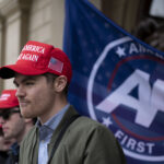 Influener de extrema direita Trump Optein: 'Liberais estavam certos'