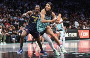 Isabelle Harrison toca rotação e sentindo -se “abençoado” por estar com liberdade Isabelle Harrison, de Nova York, Liberty dribla a bola durante a partida com Indiana Fever.