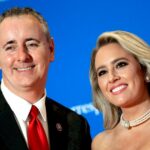 Jacqui Heinrich, da Fox News, verifica a história de seu próprio compromisso: 'Verdadeiro'