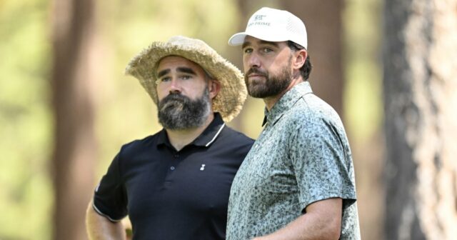 Jason Kelce diz que ele e Travis Kelce são encaminhados em sua família durante a baixa temporada da NFL (exclusiva) 790