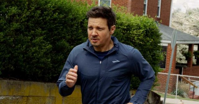 Jeremy Renner marca 2 anos a partir do acidente de arco de neve que quase o mata