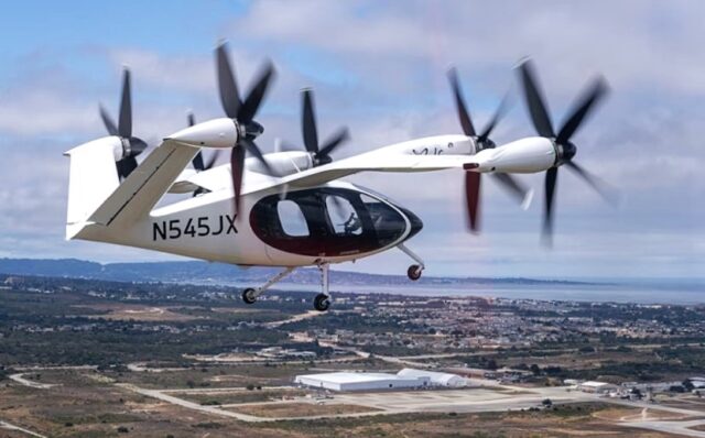 A Aviação de Joby lançou a pedra fundamental em abril de 2024 no Aeroporto Municipal de Marina, no aeroporto municipal de Marina. O novo edifício dobra mais do que dobra que o preço de fabricação de Joby em Marina é mais que dobrado e também abriga um centro de treinamento e simulação de voo prolongado, bem como sistemas de manutenção de aeronaves destinados a apoiar a escala de sua área comercial. (Aviação Joby)