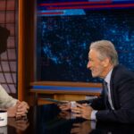 Jon Stewart não dura palavras sobre o acordo de Trump de US $ 16 milhões na Paramount