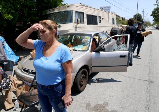 Juiz Clear Way for Berkeley fechar dois de seus maiores campos de sem -teto

