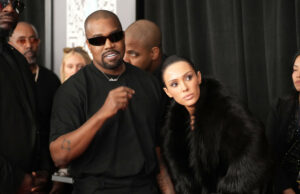 Kanye West Visa cancelou o mesmo Hitler Kanye West Visa cancelou o mesmo Hitler