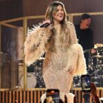 Kelly Clarksson revela que ela cortou a verdade também dizendo músicas do próximo álbum